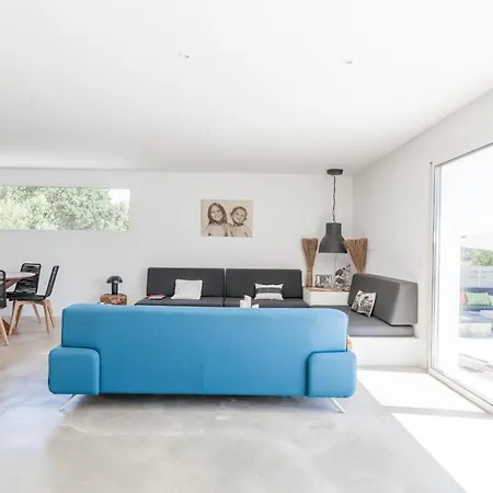 Luxe Avec Grande Piscine Proche Des Plages